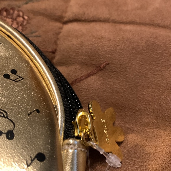 Disney Gold Mickey Mouse Women's Bag brand new makeup / jewelry bag - Picture 6 of 6